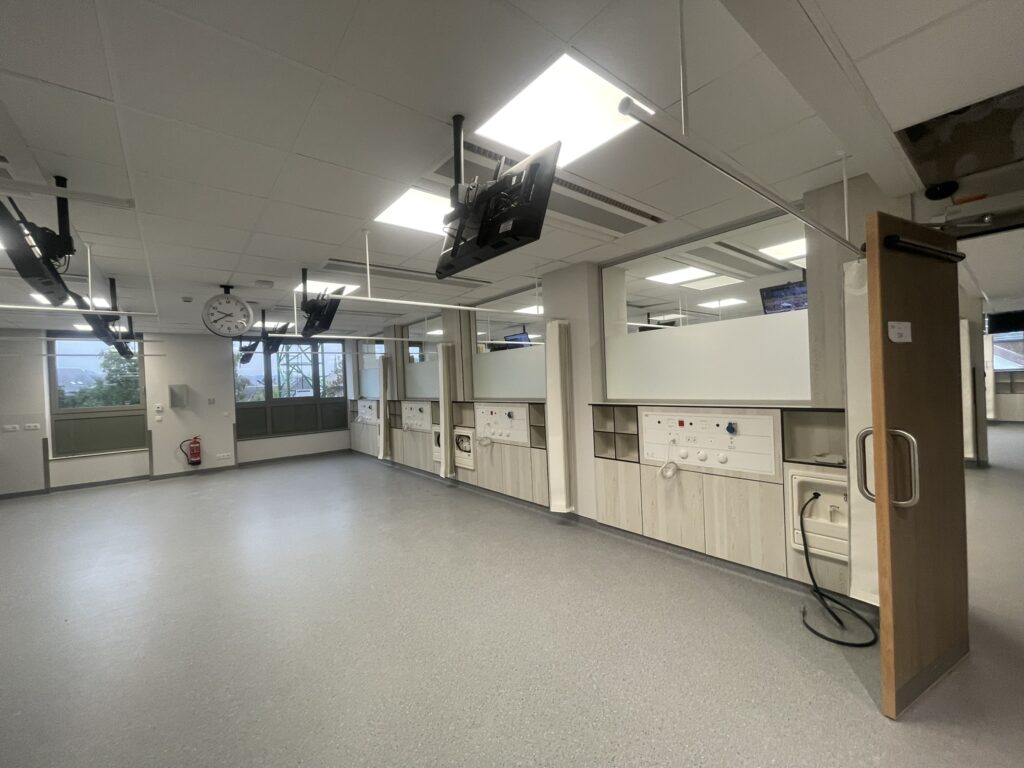 La Norme DIN VDE 0834 : Le Standard d&rsquo;Excellence Adopté par Televic Healthcare